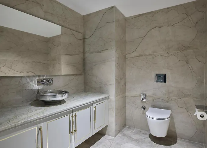 Concorde Tower & Casino Hotel 5*