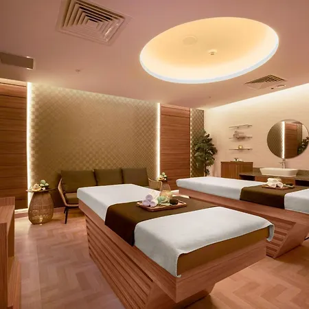 Concorde Tower & Casino Hotel