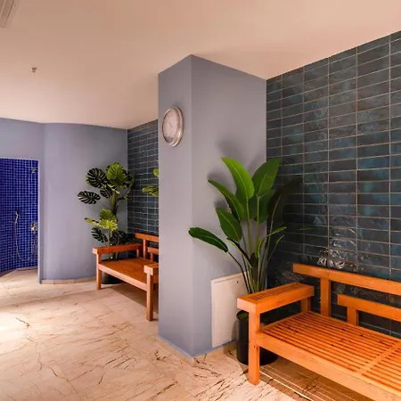 Concorde Tower & Casino מלון 5*