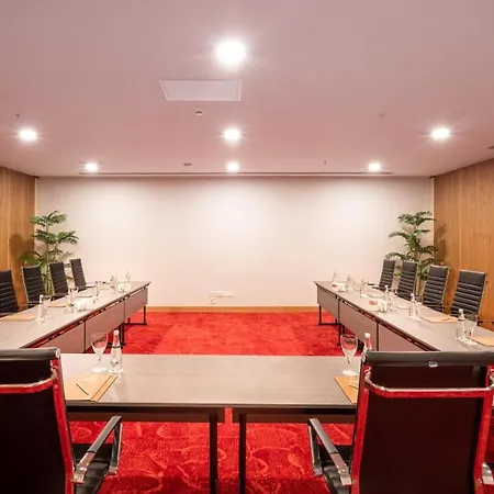 Concorde Tower & Casino 酒店