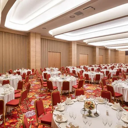 Concorde Tower & Casino מלון 5*