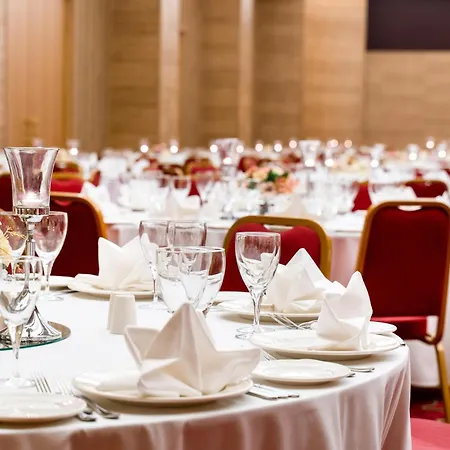 酒店 Concorde Tower & Casino 5*