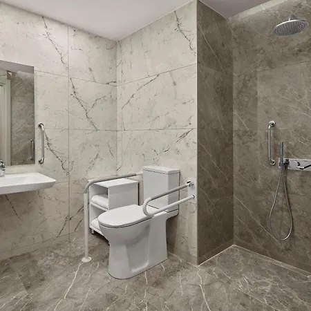 Concorde Tower & Casino 5*