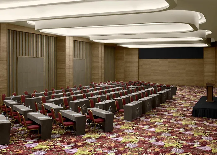 Отель Concorde Tower & Casino 5*