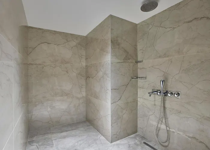 Concorde Tower & Casino Отель