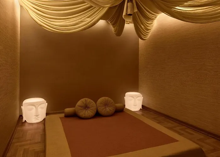 Отель Concorde Tower & Casino