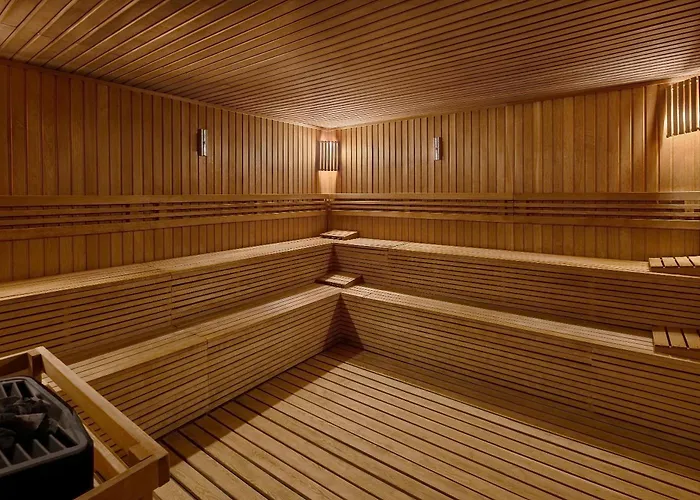 Отель Concorde Tower & Casino 5*