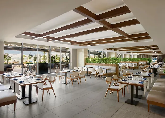 Отель Concorde Tower & Casino 5*